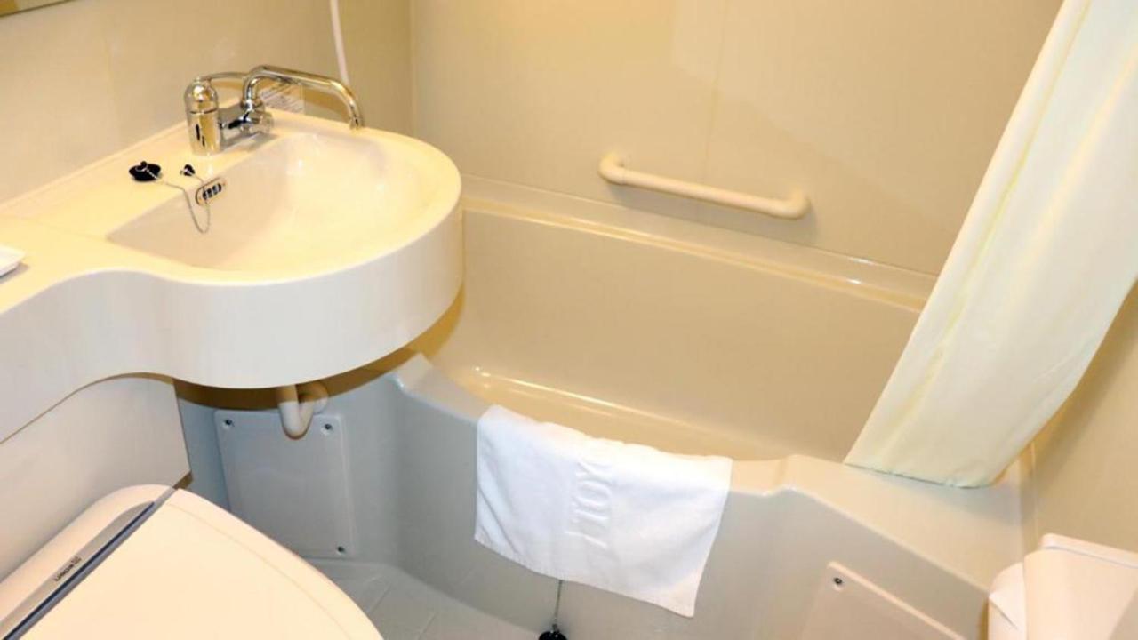 Toyoko Inn Shin-Aomori-Eki Higashi-Guchi Esterno foto